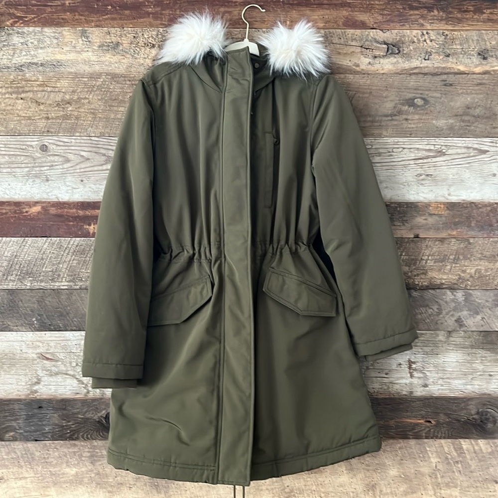 GAP Olive Green Ski & Snow Jacket with Faux Fur Trim